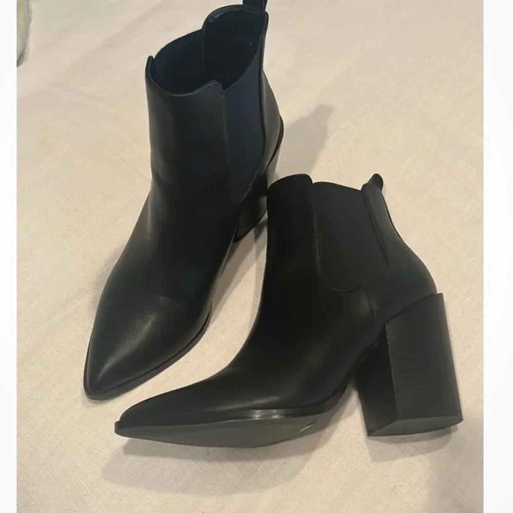 NEW ASOS RAID Vienna black heeled chelsea boots US 9 UK 7 Block Pointy - Picture 1 of 7